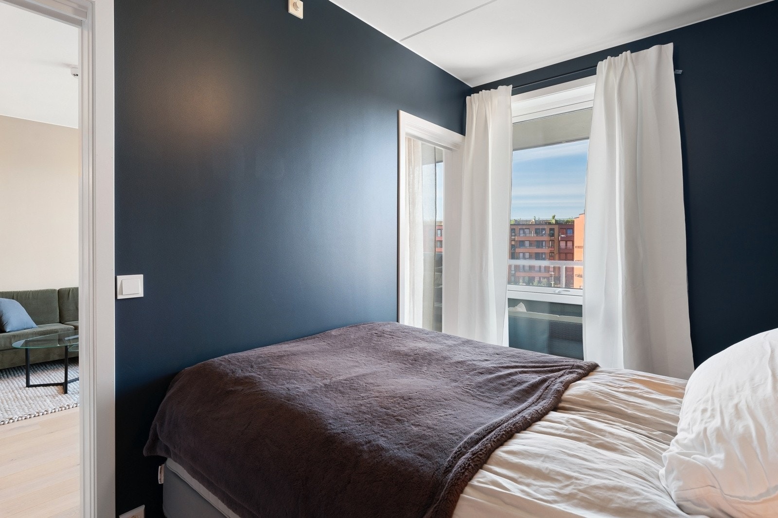 God vindusflate som sikrer lysinnslipp, samt luftemuligheter. Galleribilde