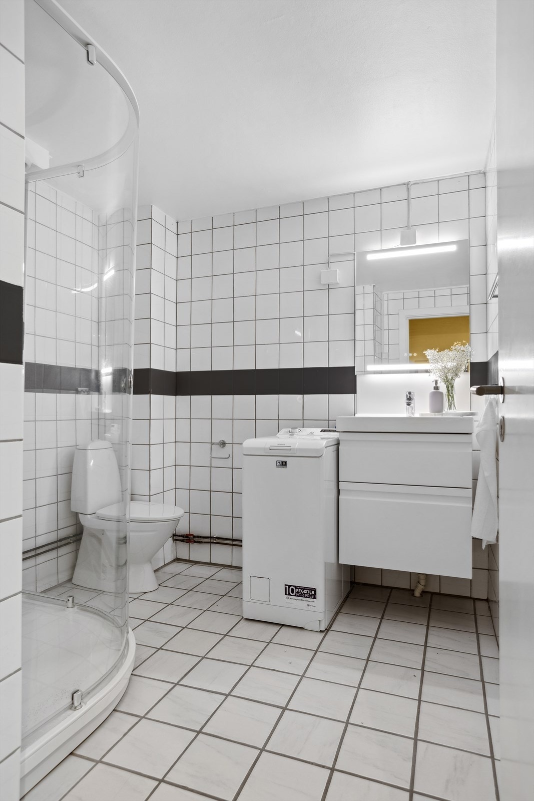 Baderom av gode størrelse. Galleribilde