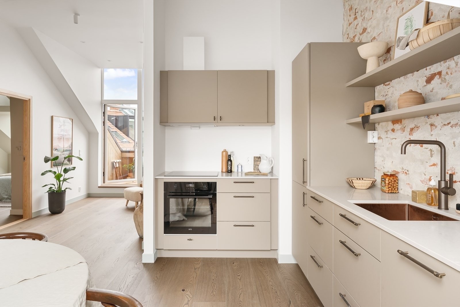 Helt nye hvitevarer som er integrert. Alle hvitevarer medfølger. Galleribilde