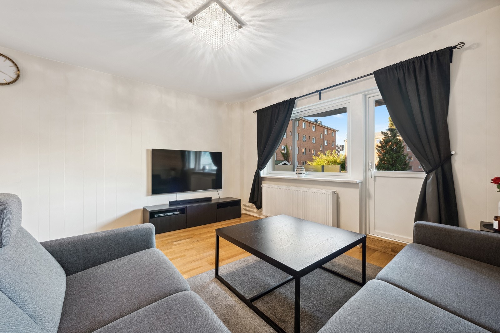 Kabel tv og internett er inkl. i felleskostnadene.. Galleribilde