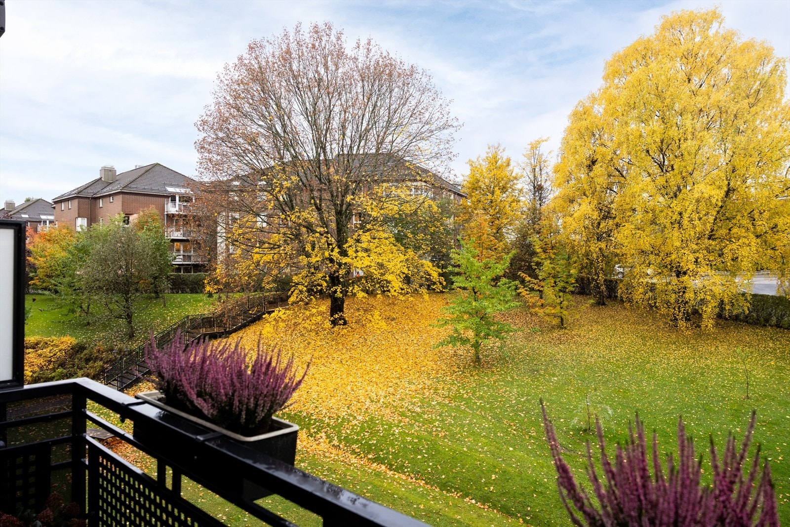 Usjenert intern beliggenhet! Galleribilde