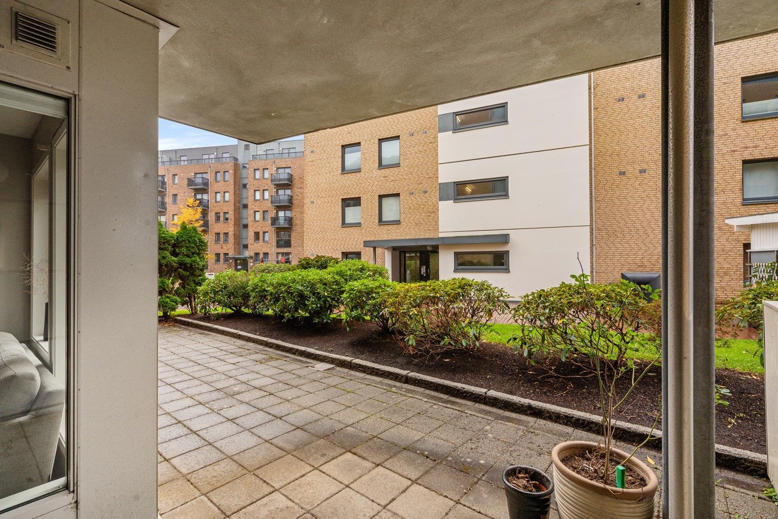 Uteområde ligger sørvestvendt med svært gode solforhold. Galleribilde