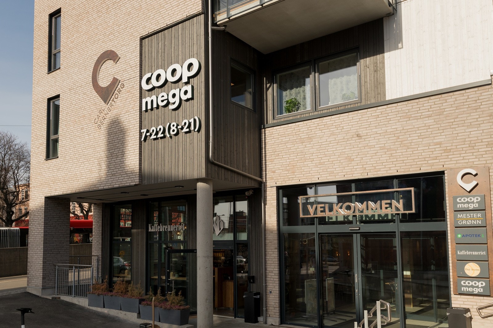 Nærhet til flere butikker og spisesteder. Galleribilde