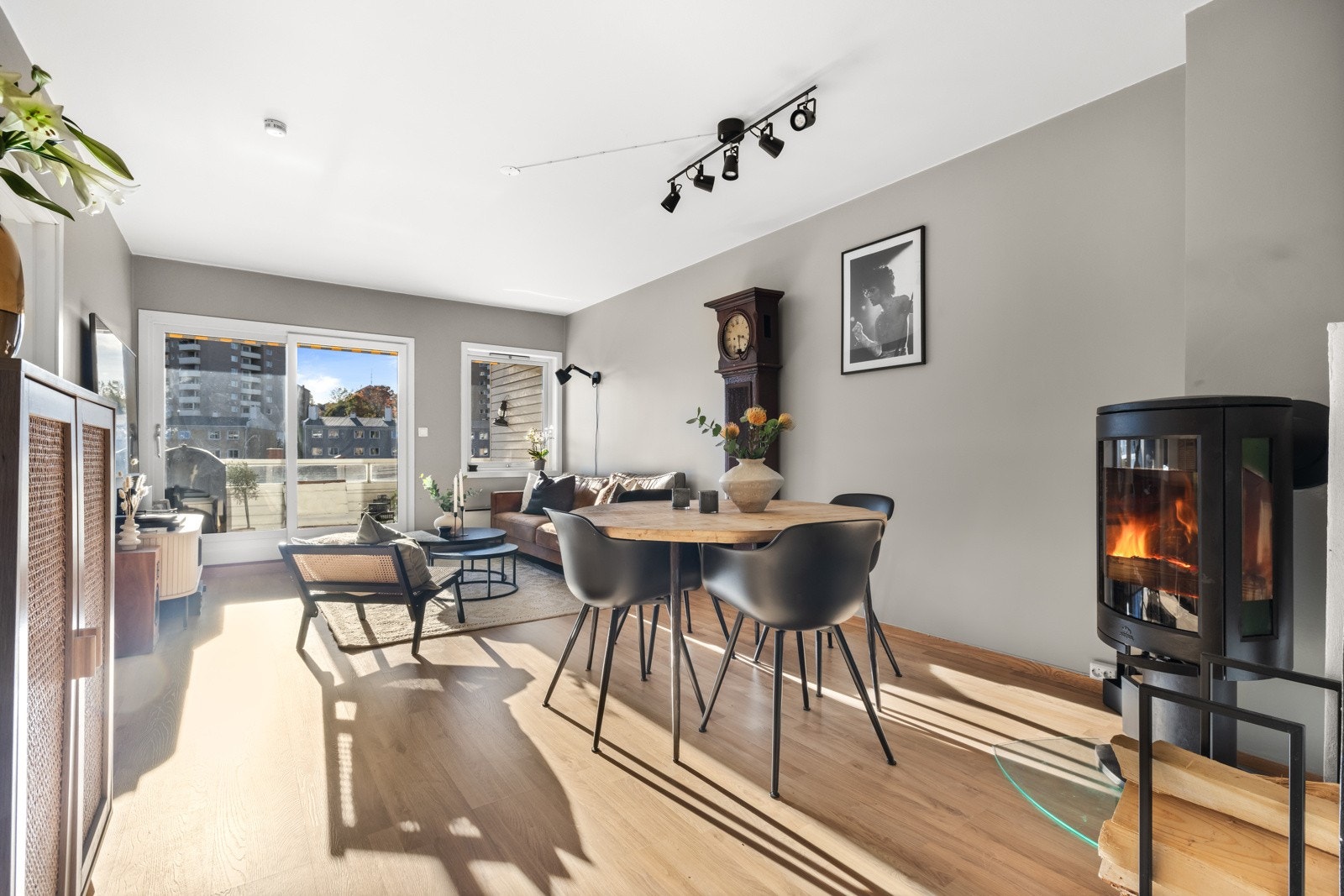 Lune kvelder sikres av en ny peisovn i hjørnet Galleribilde