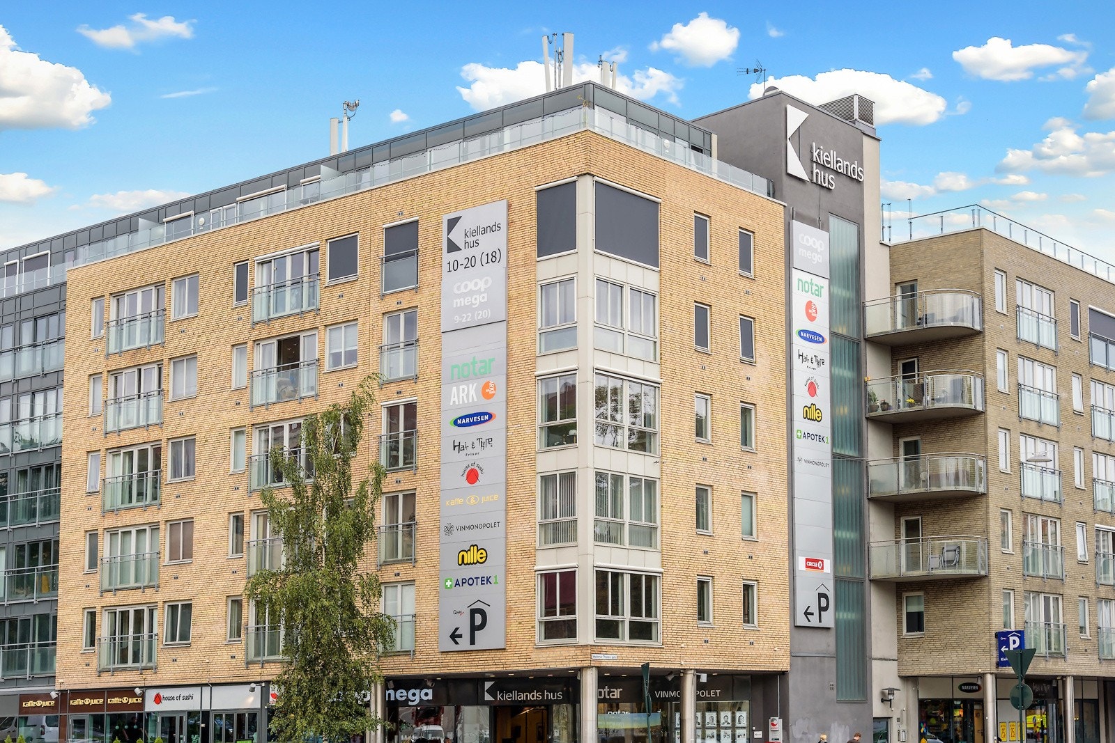 Umiddelbar nærhet til Kiellands Hus med flere butikker, blant annet apotek og Vinmonopolet. Galleribilde