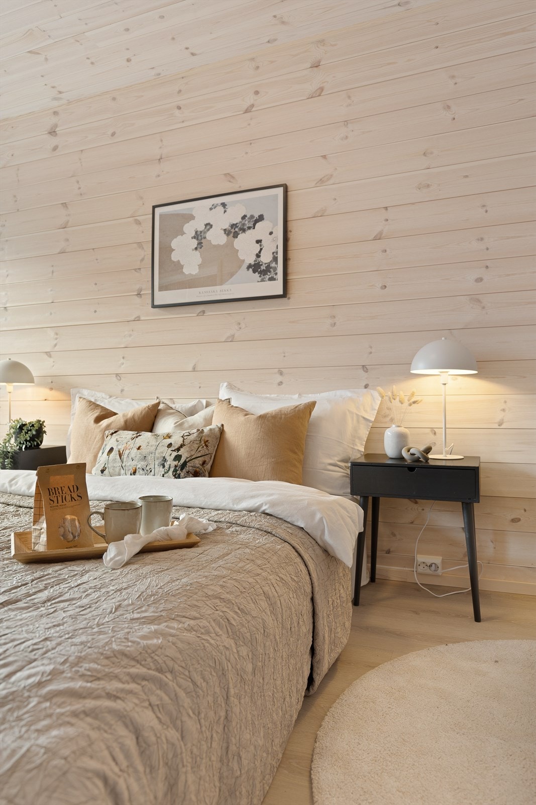 For mer fleksibilitet kan dette rommet benyttes som tv-stue med sovesofa, så har man en ekstra oppholdsplass på dagtid. Galleribilde