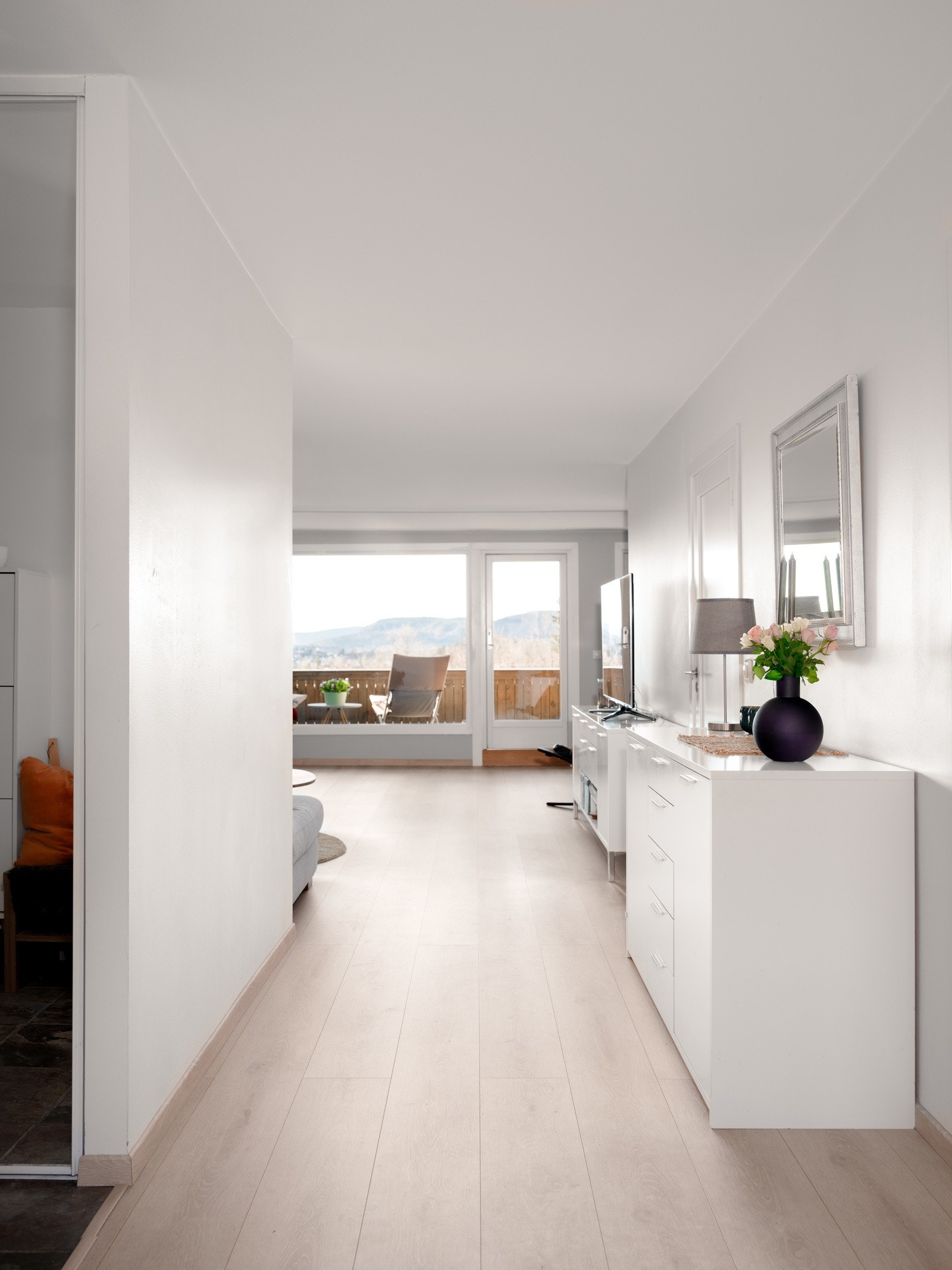 Boligen har nyere vinduer og terrassedører skiftet i regi av borettslaget. Galleribilde