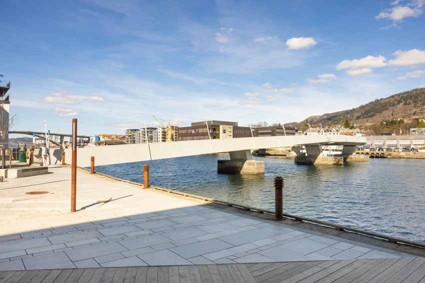 Småpudden, den nye broen over Damsgårdssundet, har også knyttet området tettere til Nygårdsparken og Bergen sentrum Galleribilde