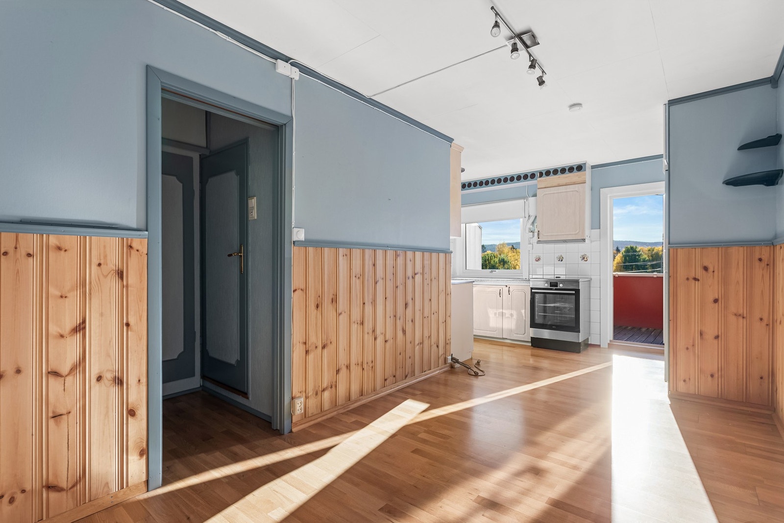 3.etg består av entrè/gang, soverom, bad og kjøkken Galleribilde
