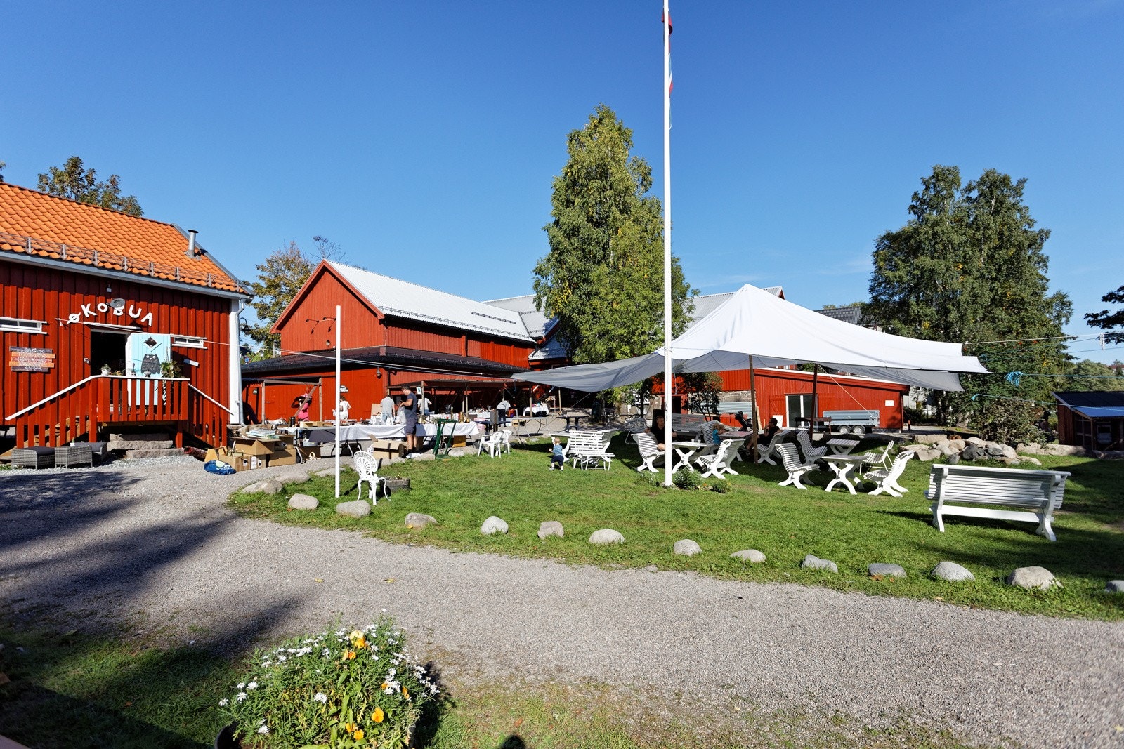 Årvollgård som tilbyr mye kulturelt gjennom året Galleribilde