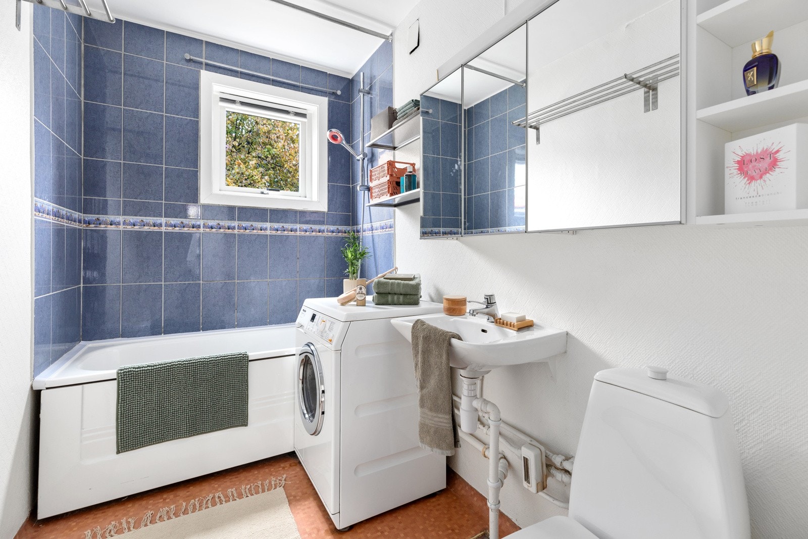 Baderom med badekar Galleribilde