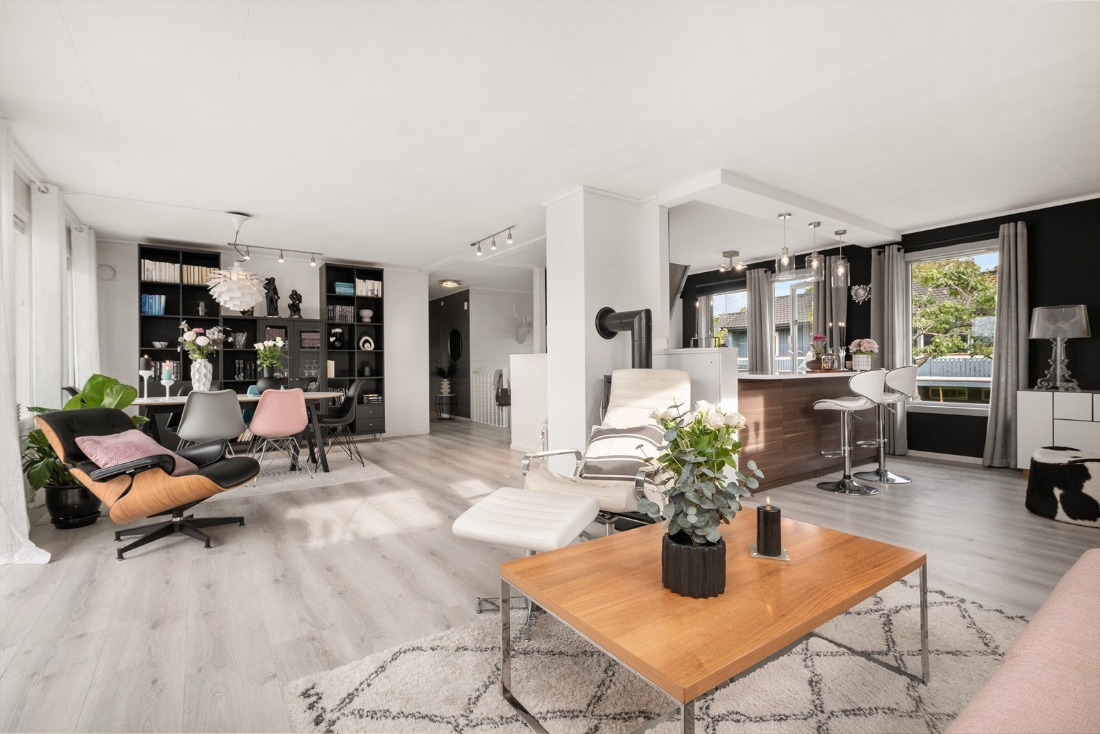 Boligen strekker seg over hele 184 m² og har i tillegg en garasje på 21 m². Galleribilde