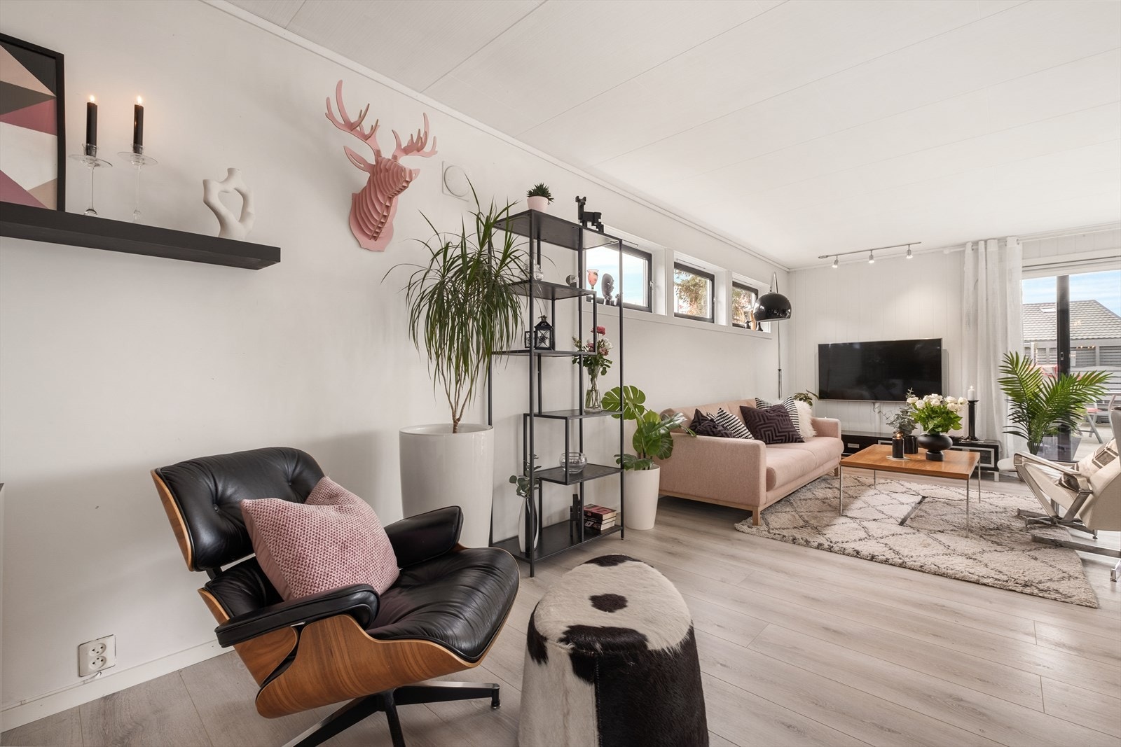 Boligen er blitt oppgradert med jevne mellomrom fra 2009-2023, som sørger for en pen standard. Galleribilde