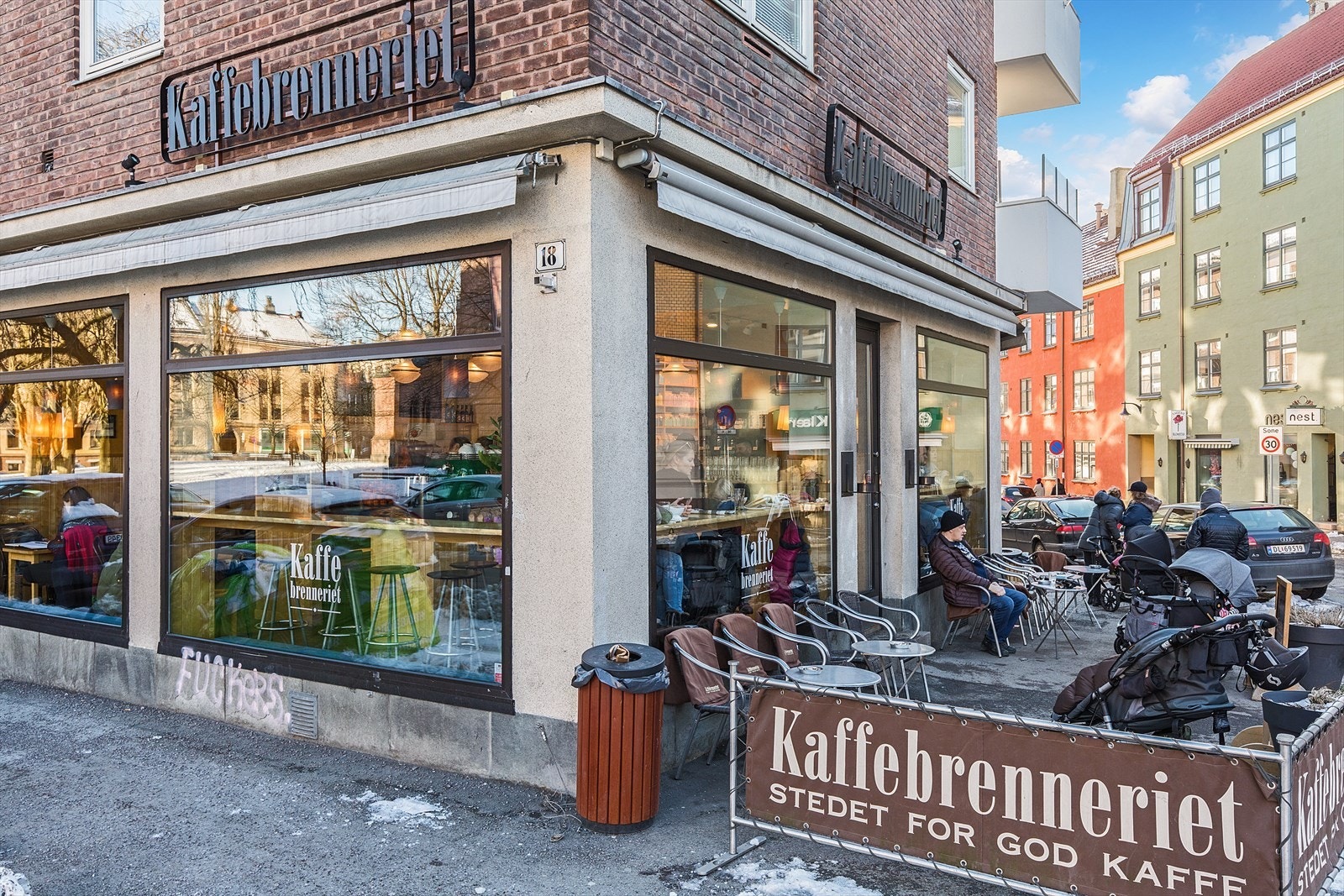 Områdebilde - Det er umiddelbar nærhet til både Kaffebrenneriet og populære bakeriet Mjøl. Galleribilde