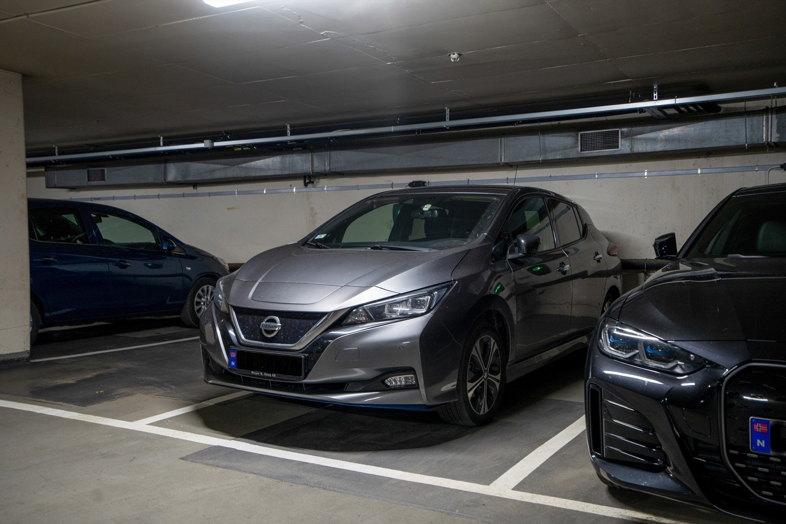 Det medfølger en parkeringsplass i felles garasjeanlegg. Galleribilde