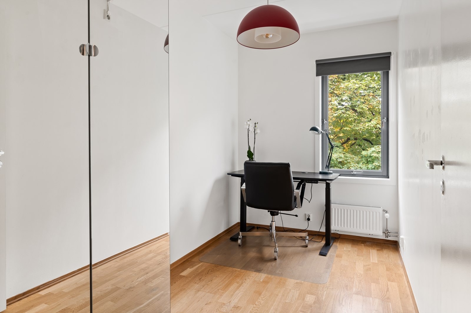 Soverom II er i dag benyttet som et kontor, men med flere bruksmuligheter etter ønske og behov. Galleribilde