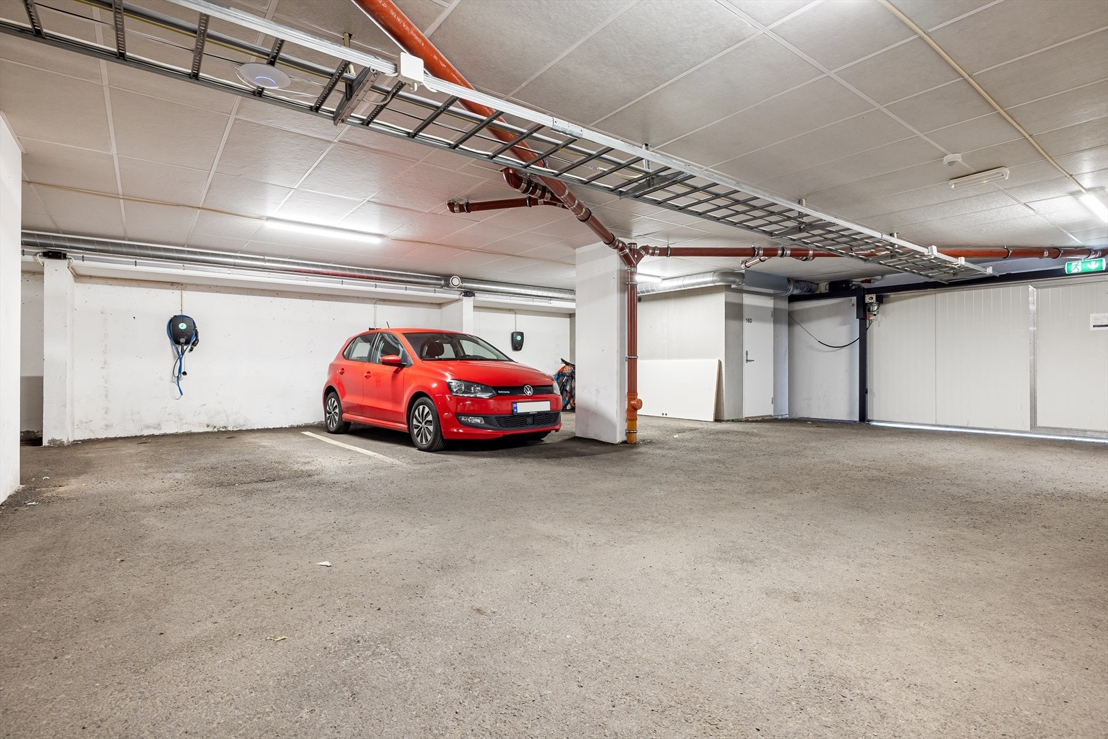 Det medfølger parkeringsplass i felles garasjeanlegg. Galleribilde