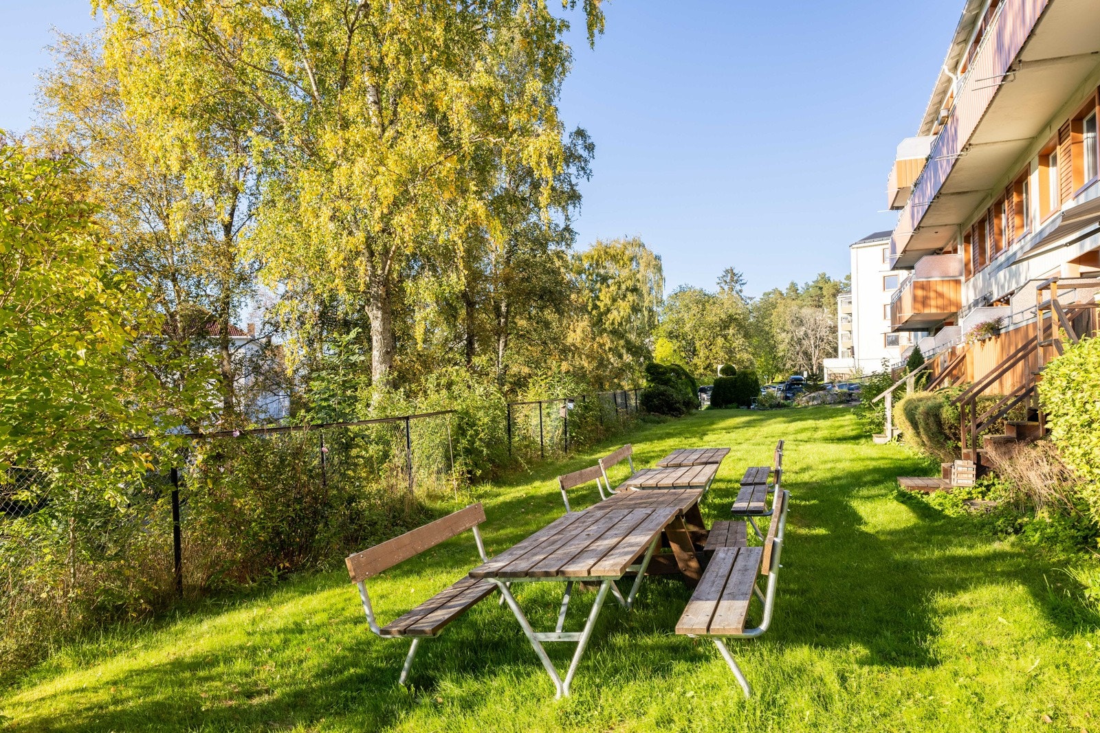 Inviter venner og kjente til hyggelige lunsjer på varme sommerdager Galleribilde