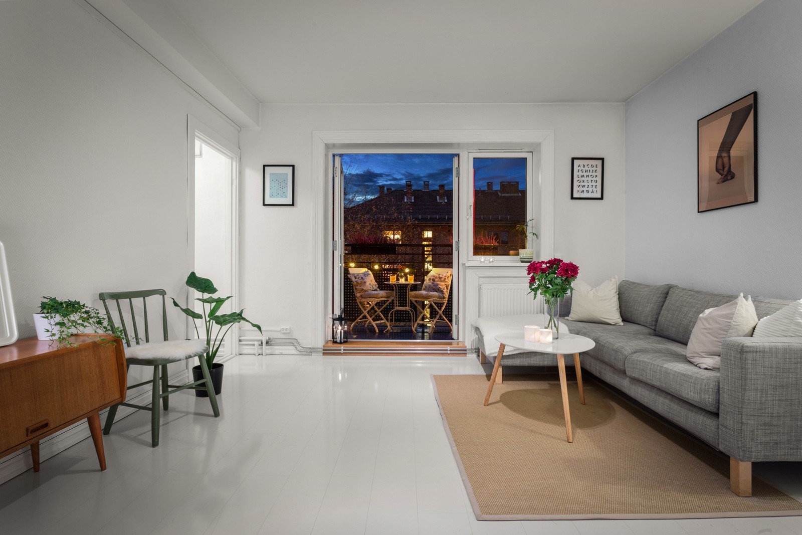 Med boligen følger også bod på loft (1 etasje opp) og i kjeller. Galleribilde