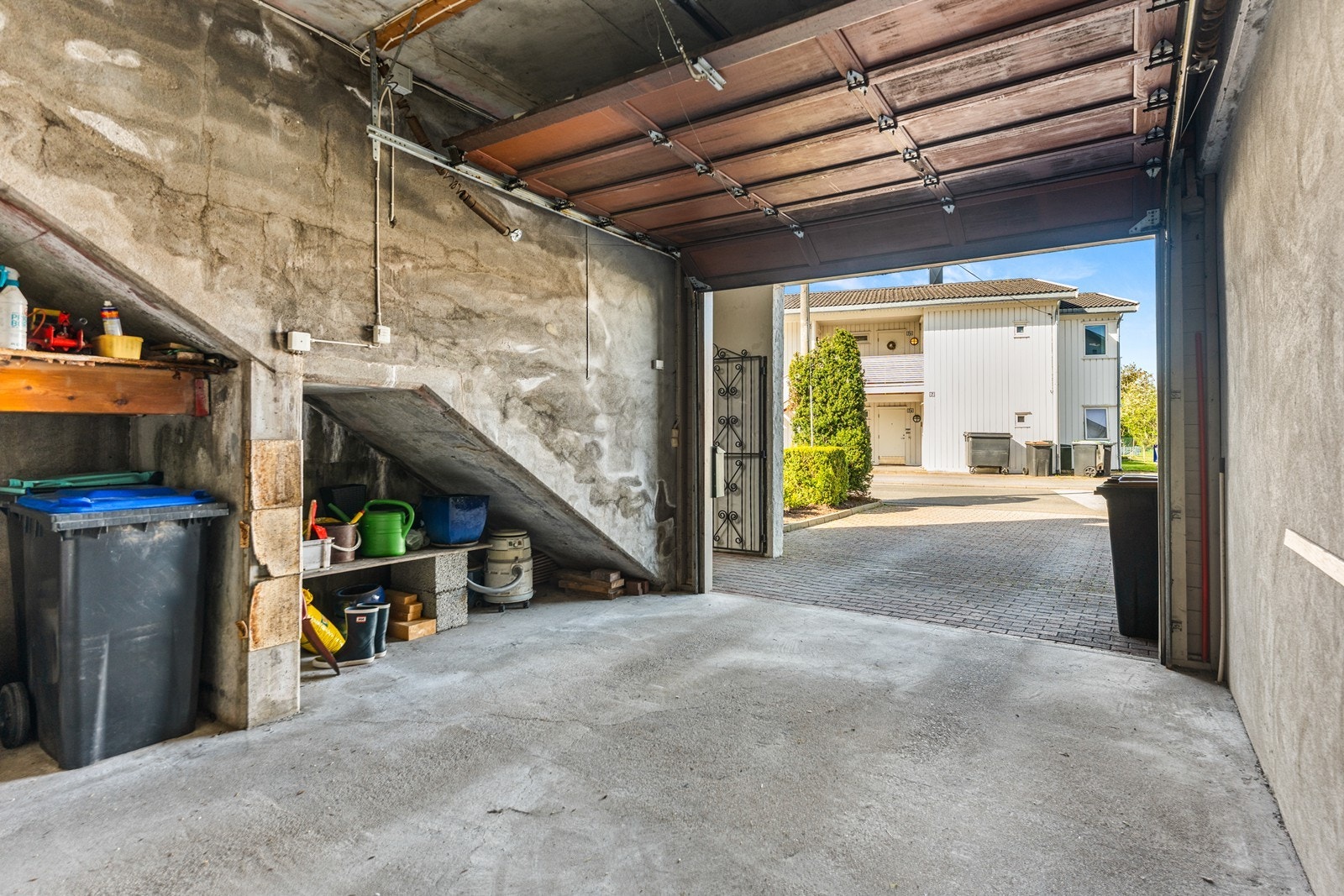 Garasje nr. 1 Galleribilde