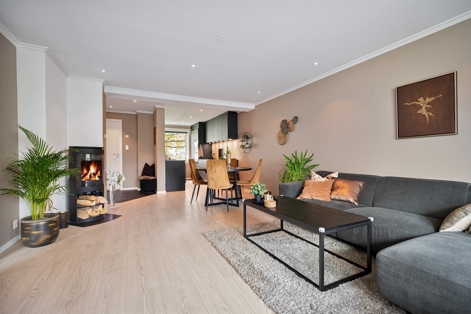 Ole Kristian Isdahl v/Nordvik har gleden av å presentere Gråsteinveien 4! Galleribilde