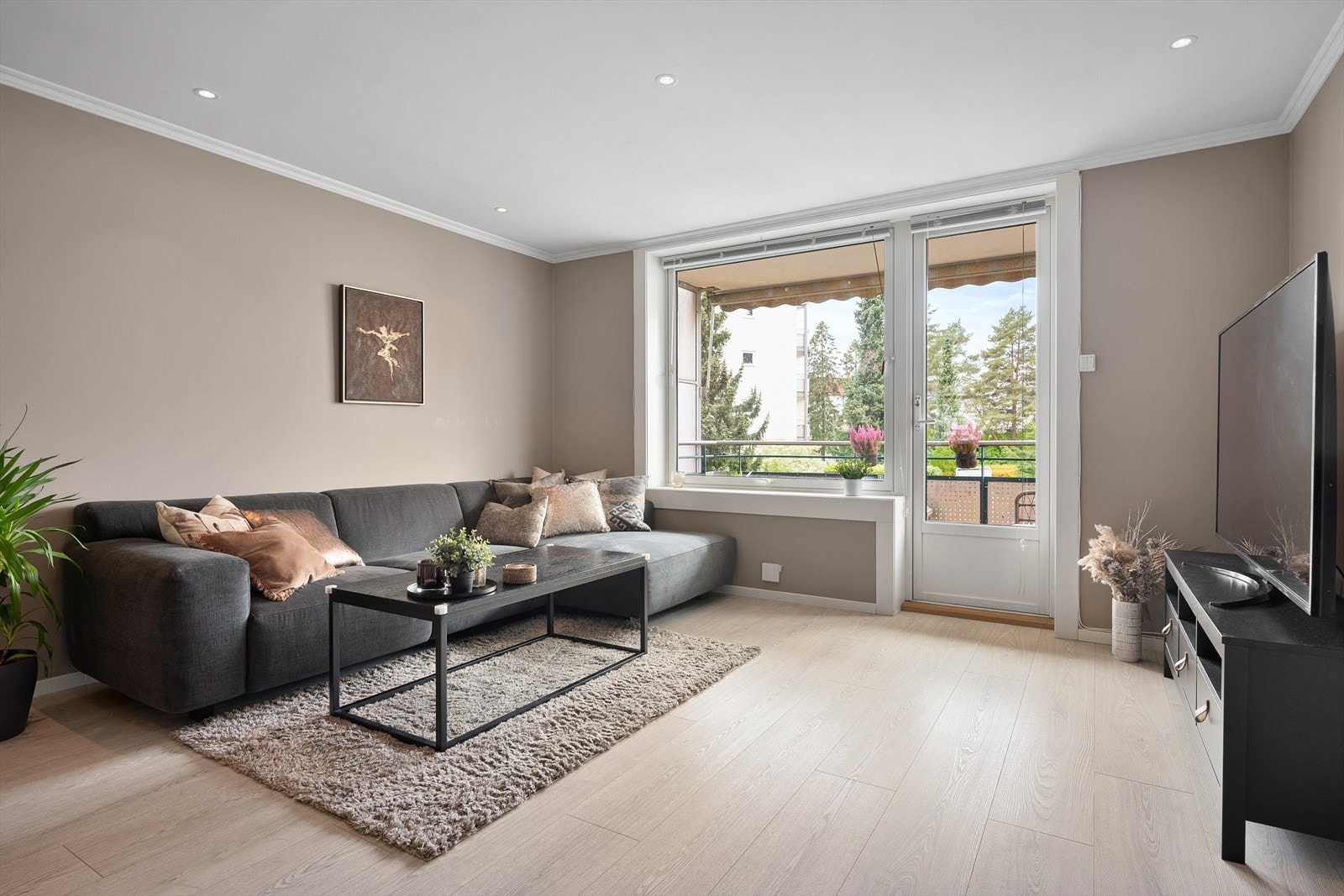 Med boligen følger to eksterne boder. Galleribilde