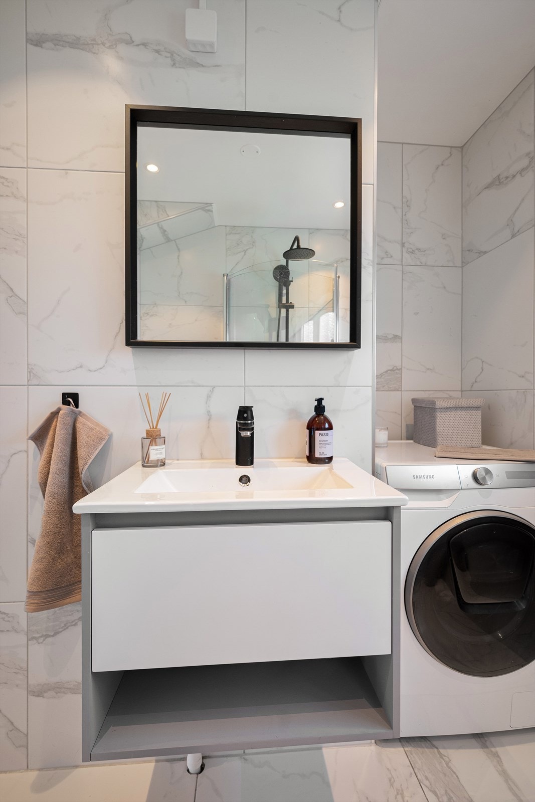 Opplegg for vaskemaskin på baderommet. Galleribilde