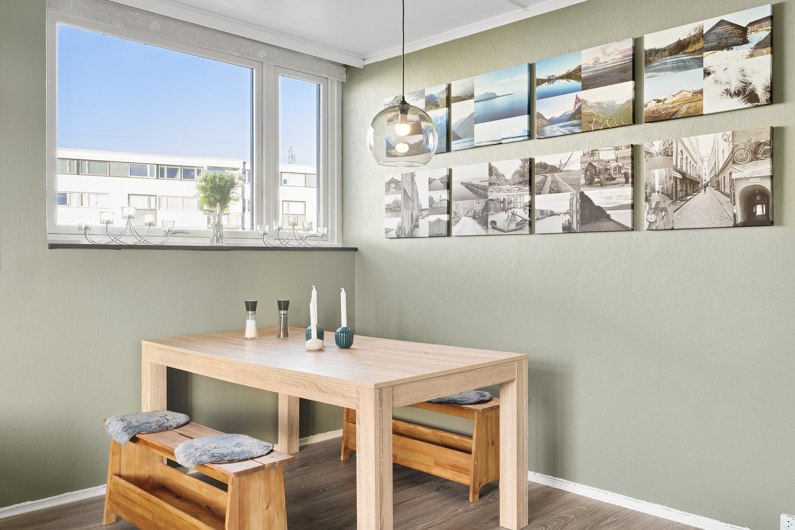 Leiligheten har en flott endebeliggenhet med ekstra stuevindu. Galleribilde