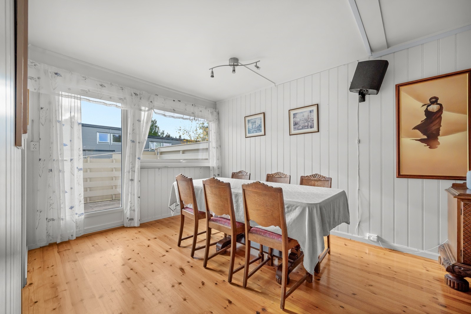 God plass til egen spiseavdeling. Galleribilde