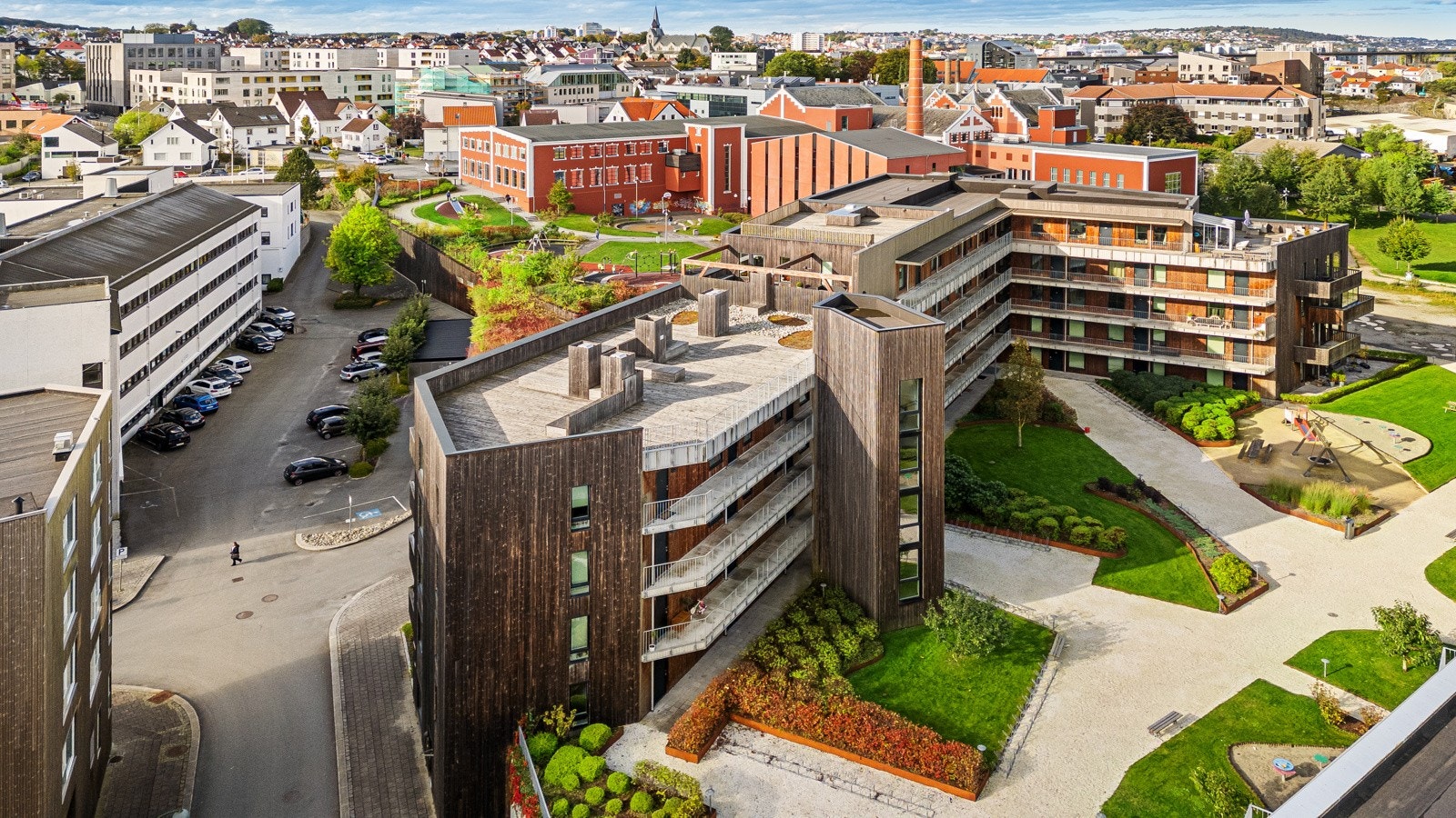 Fine uteområder og felles takterrasse Galleribilde