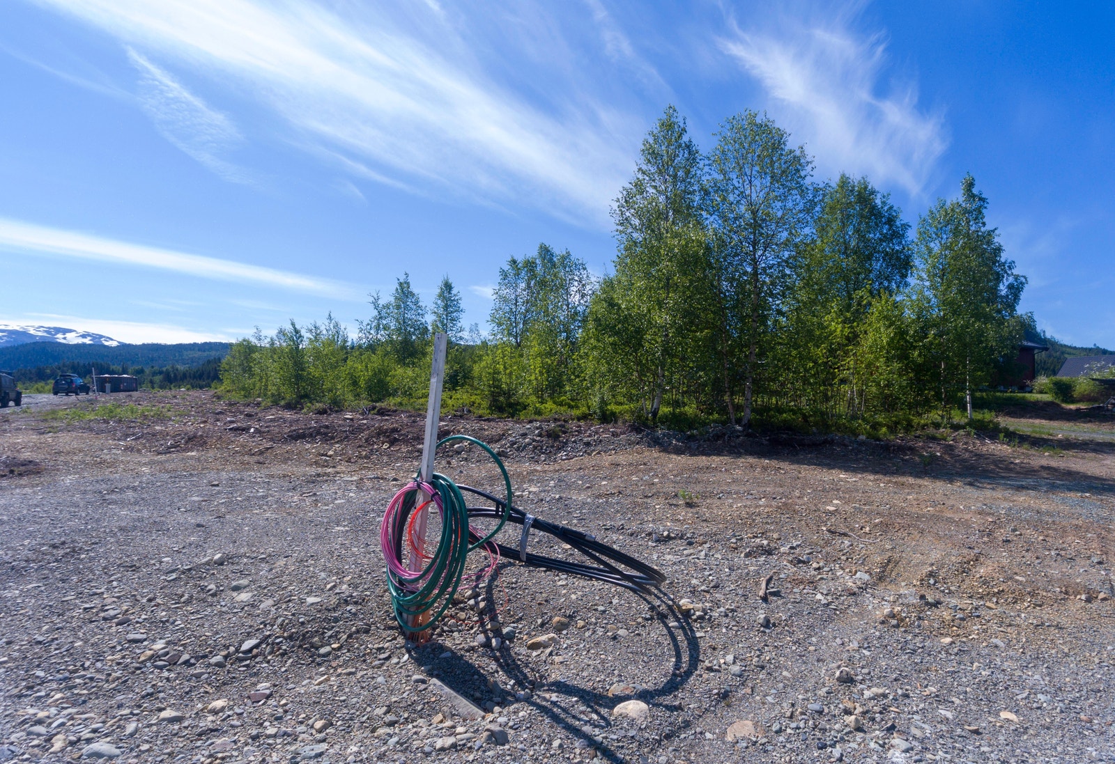 Tomtene leveres med vann, avløp, strøm og vei til tomtegrense Galleribilde