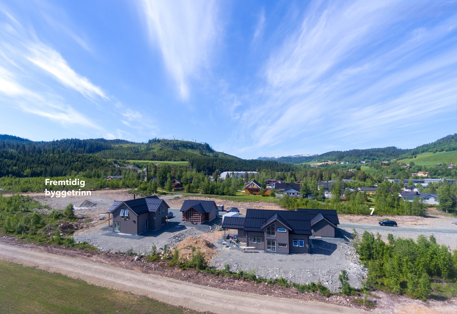 Ta gjerne kontakt med grunneier Kristian Loe tlf. 97091469 for for spørsmål eller visning Galleribilde