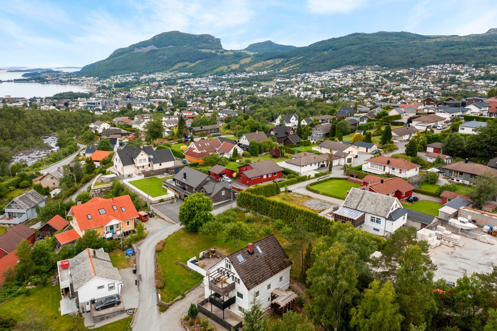 EIE eiendomsmegling v/ Rebekka Storrø Levik presenterer Øvre Brauta 1 D! Galleribilde