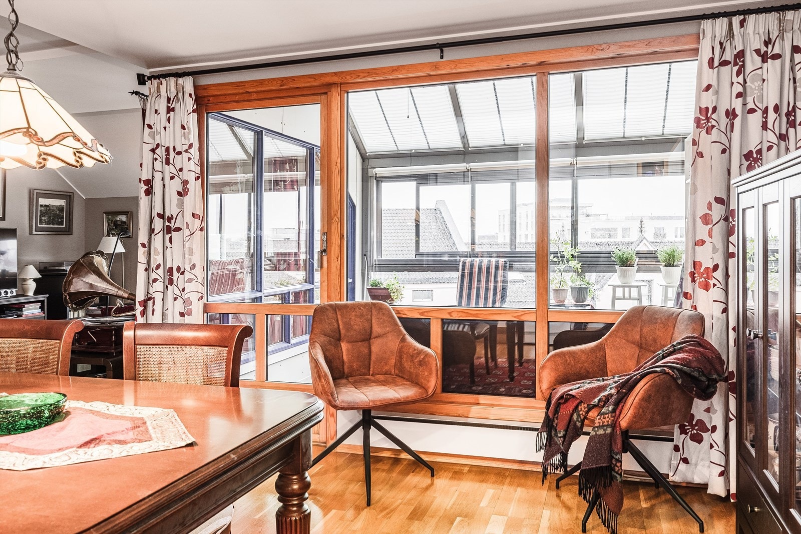 Alle overflater (bortsett fra bad og bod) ble malt i 2023. Galleribilde