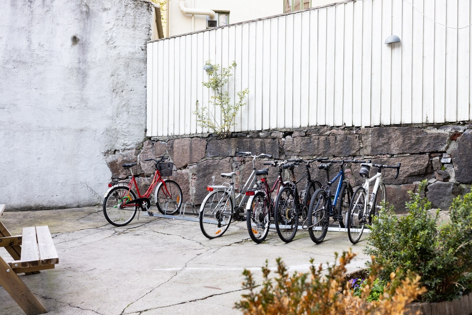 - Sykkelparkering i bakgården - Galleribilde