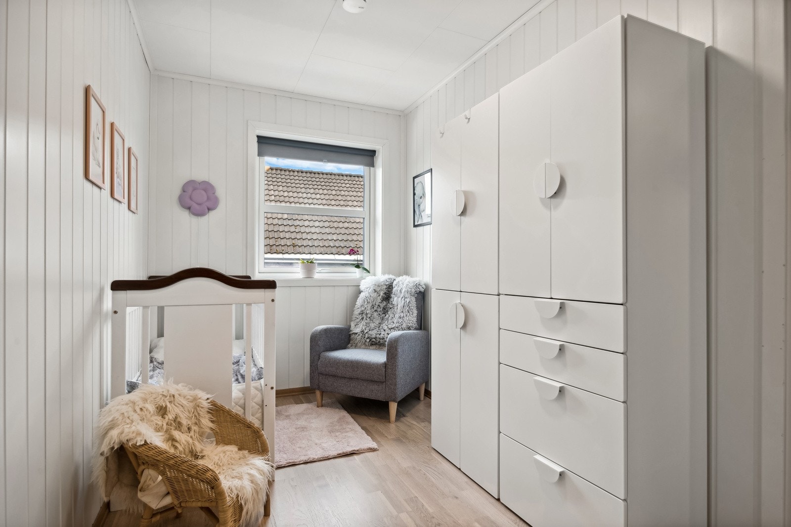 Soverommene er malt i nøytrale farger, som gir mye frihet når det kommer til øvrig interiør. Galleribilde