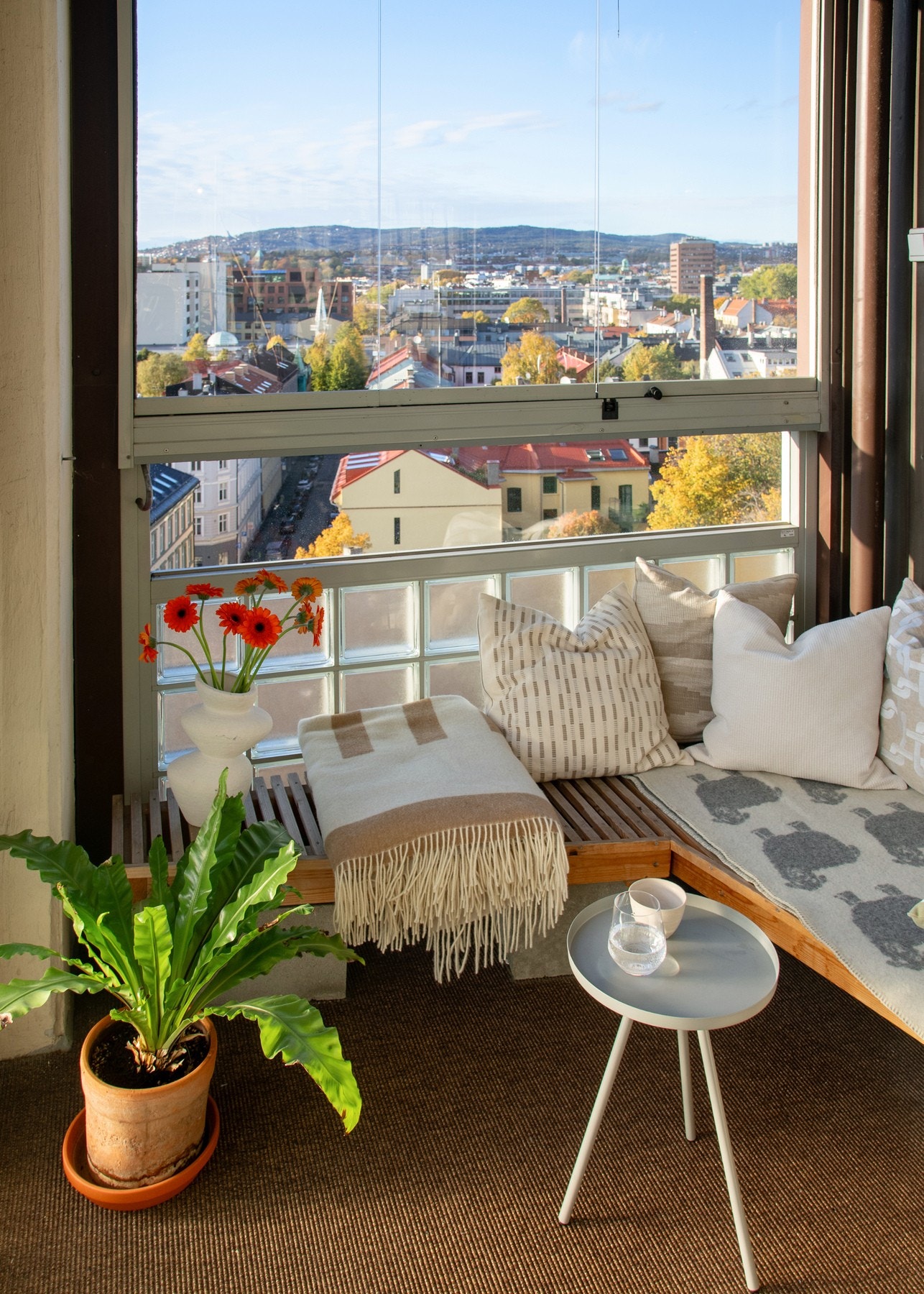 Balkongen er et ideelt sted for avslapning og sosialt samvær. Galleribilde