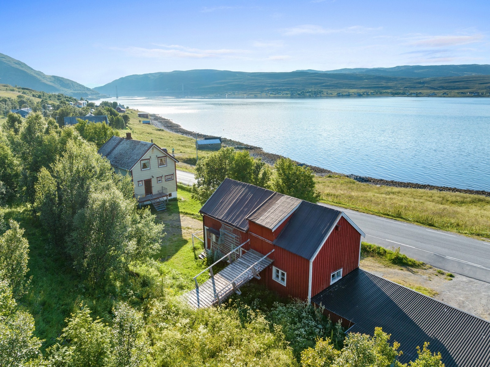 Velkommen til Kvalsundveien 213 Foto: Fodro Galleribilde
