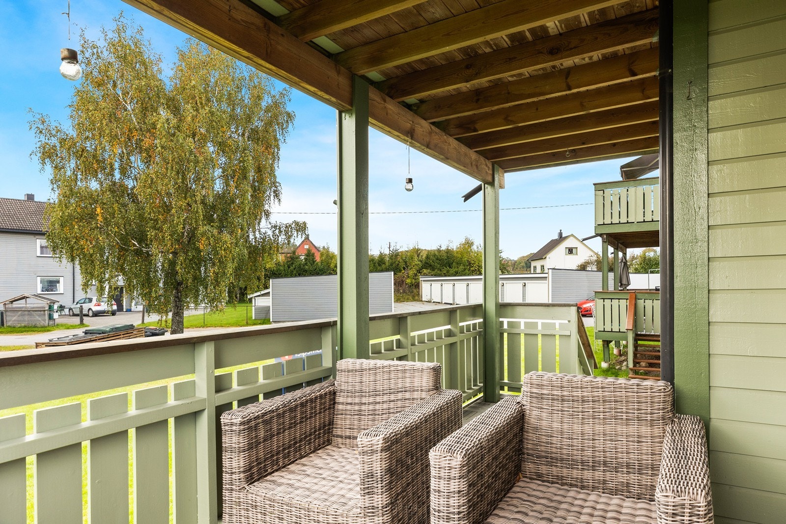 Leiligheten har terrasse på 10 m² Galleribilde