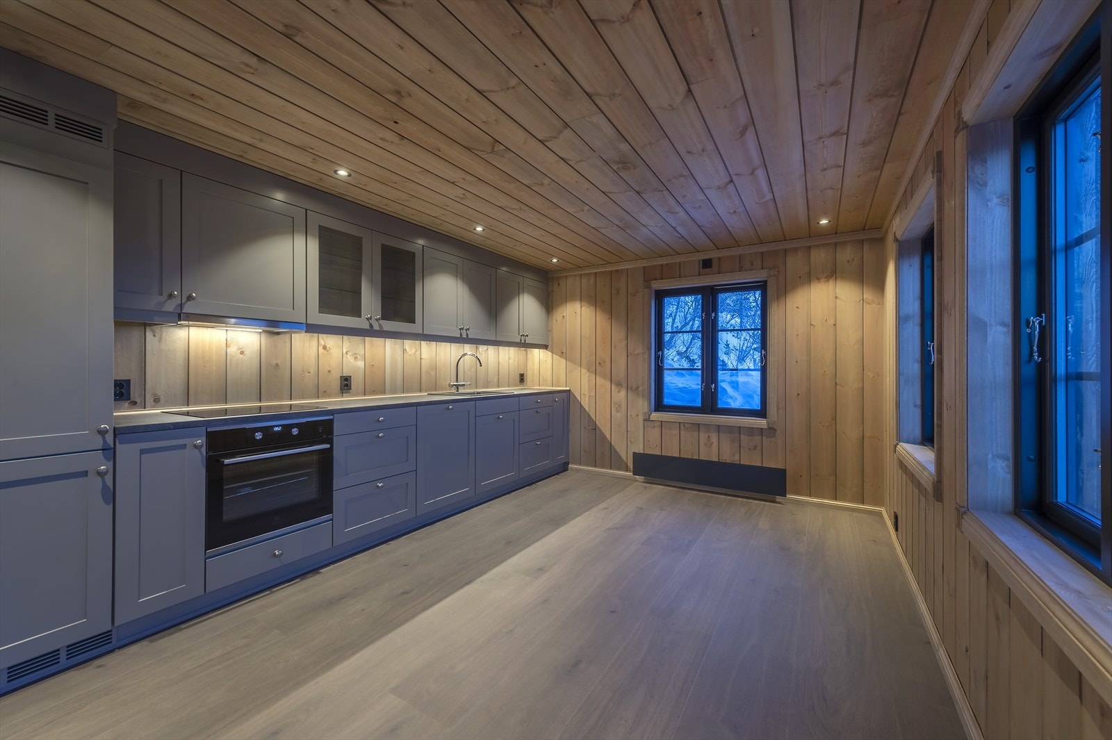 Kjøkken/spisestue (1. etasje) Galleribilde