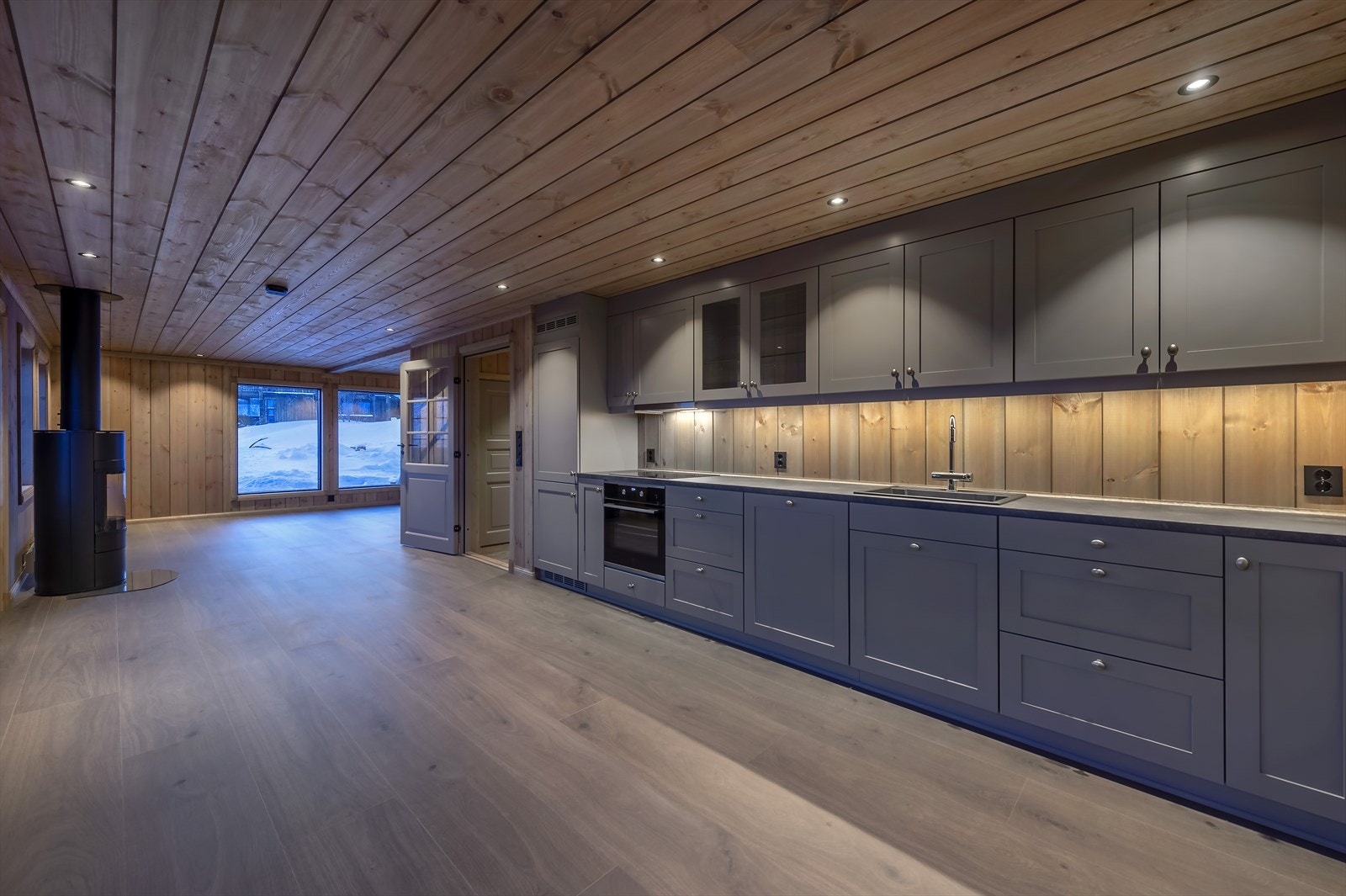 Kjøkken/spisestue (1. etasje) Galleribilde