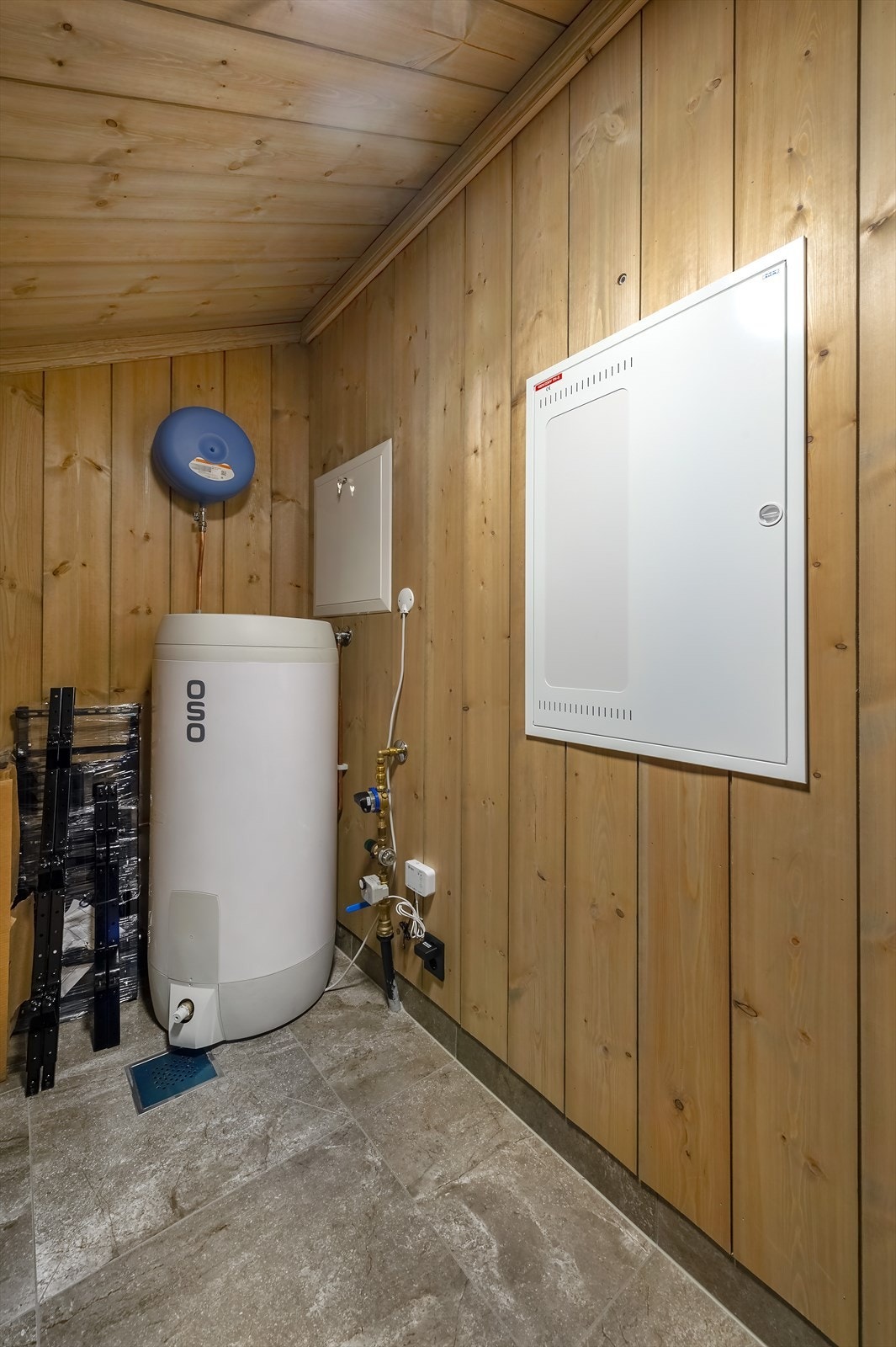 Bod/teknisk rom (1. etasje) Galleribilde