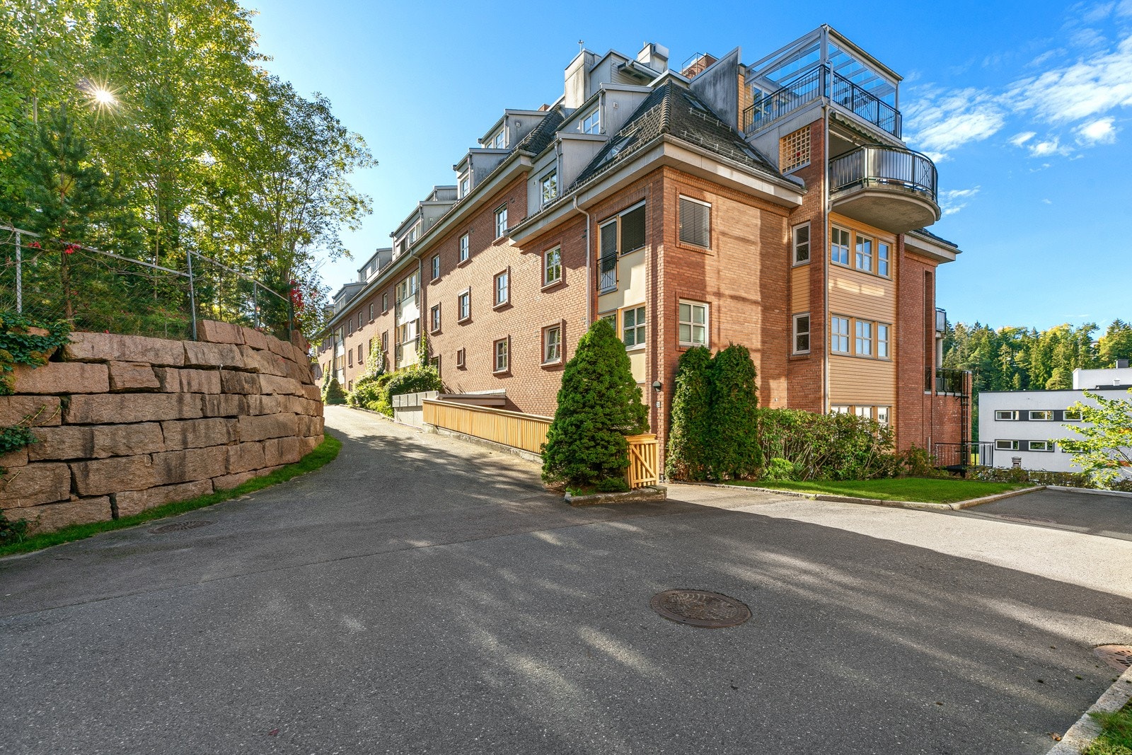 PrivatMegleren Bærum har gleden av å presentere denne attraktive leiligheten sentralt beliggende i Sandvika Galleribilde