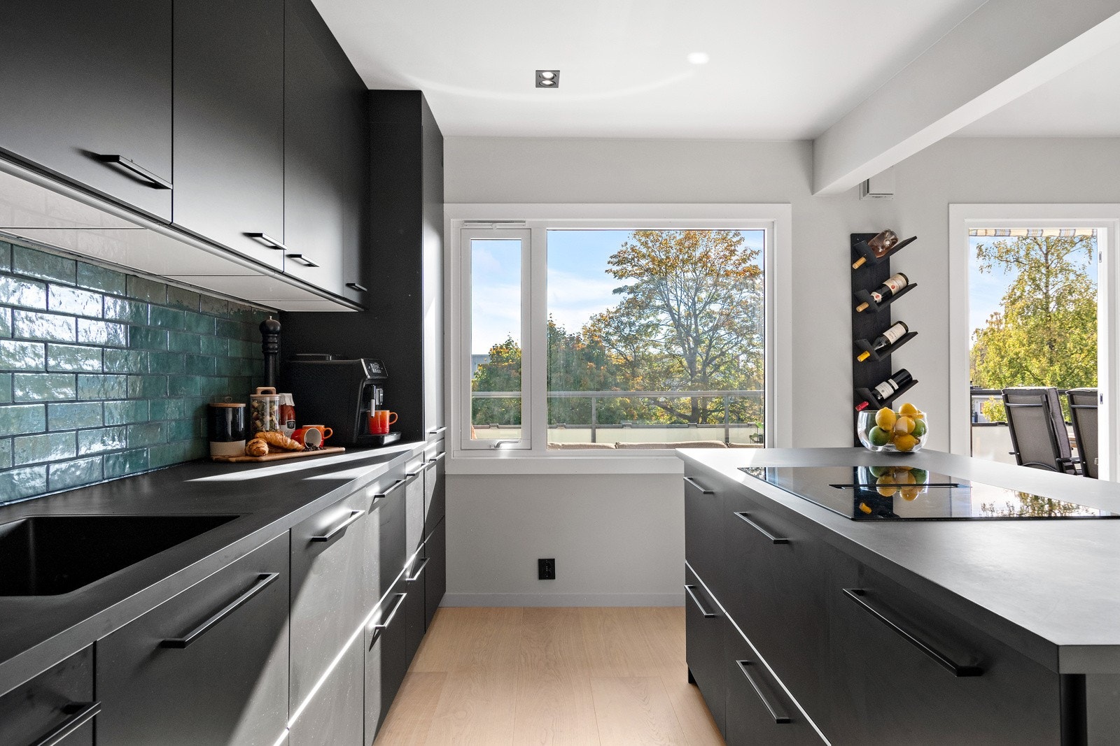 Godt med lysinnslipp selv på kjøkken Galleribilde