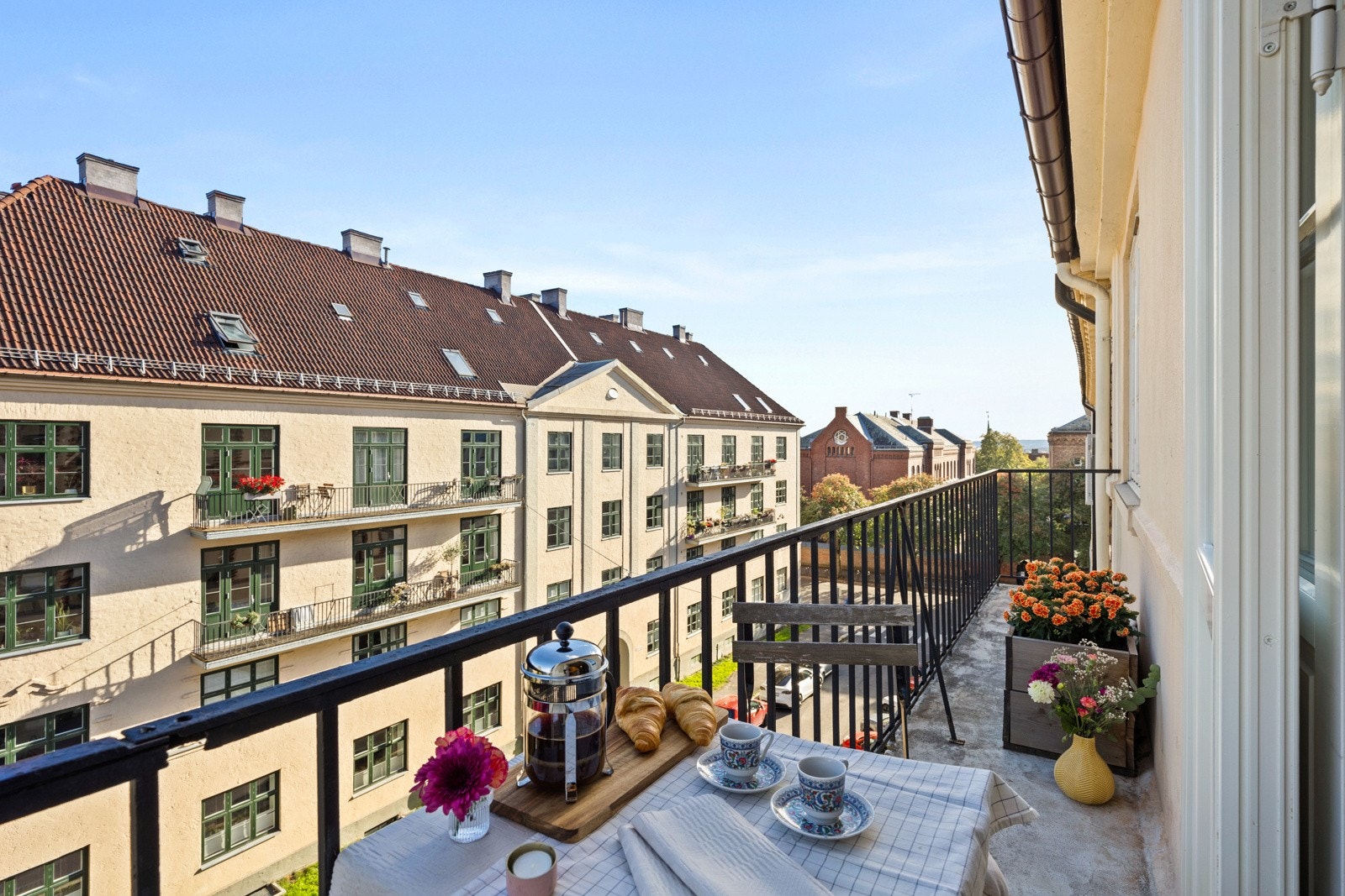 Hyggelig utsyn fra balkongen Galleribilde