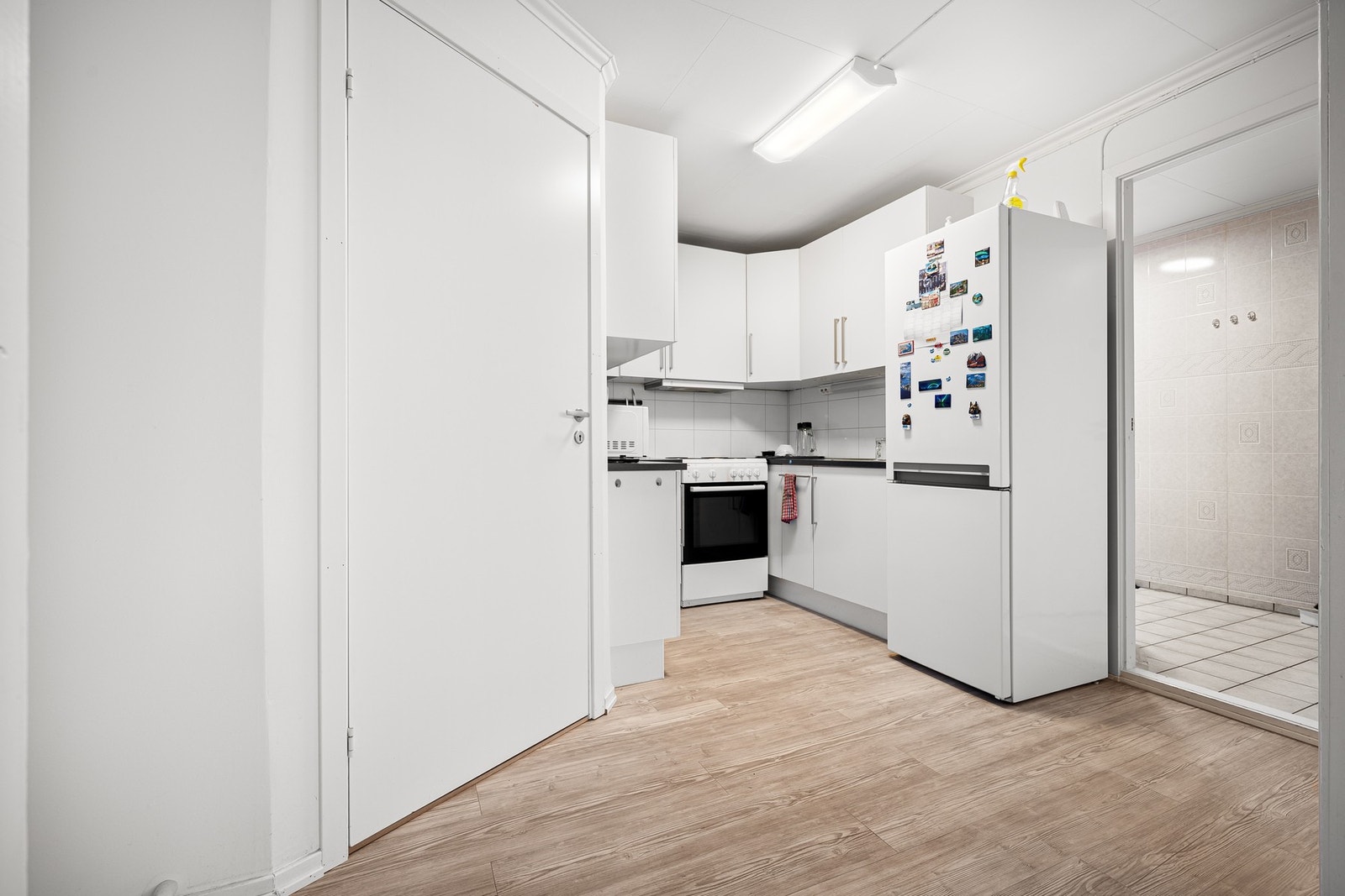 I 1. etasje er det innredet utleiedel (ikke søkt/godkjent) Galleribilde