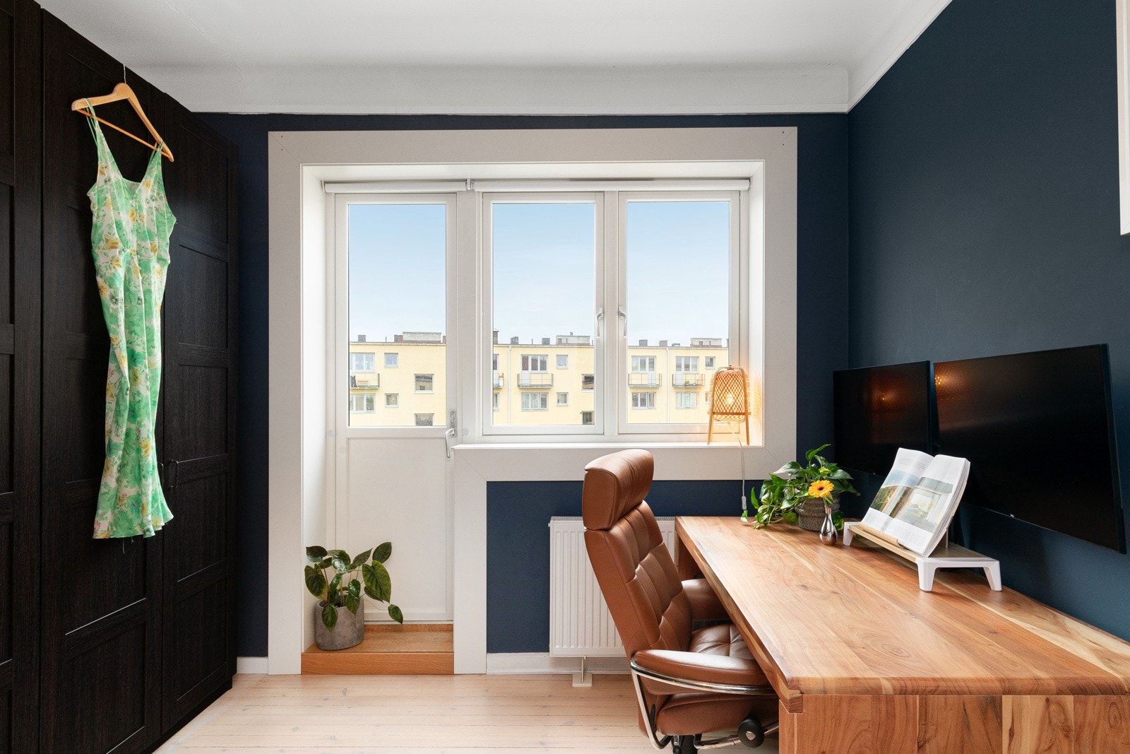 Utgang til brannbalkong fra soverom. Galleribilde