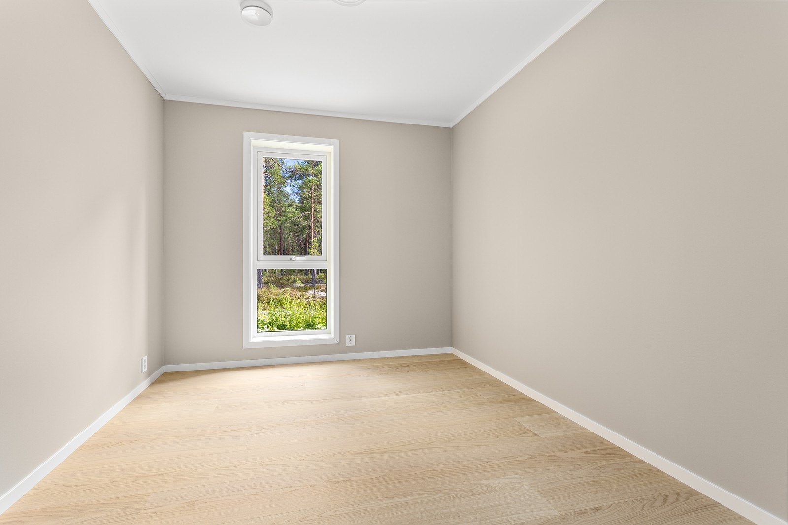 De tre andre soverommene er malt i moderne lyse fargetoner. Galleribilde