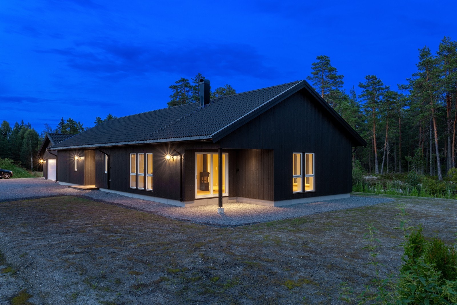 Romslig og nyoppført enebolig med garasje Galleribilde