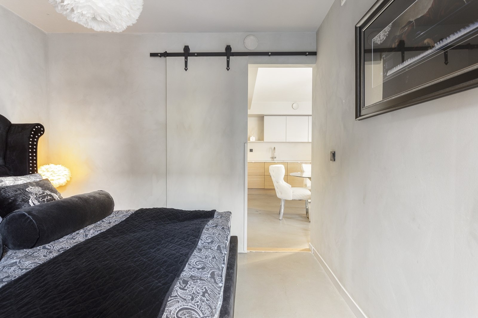 Praktisk plassbesparende skyvedør. Galleribilde